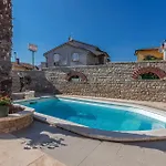 Awesome Apartment In Pula