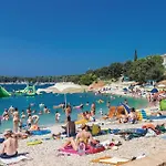 Awesome Apartment In Pula 普拉