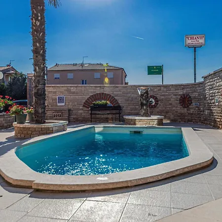 Awesome Apartment In Pula