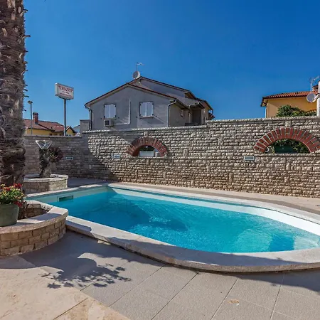 Awesome Apartment In Pula