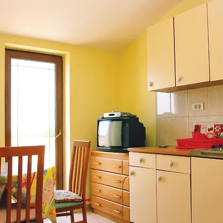 דירה Awesome Apartment In Pula פולה